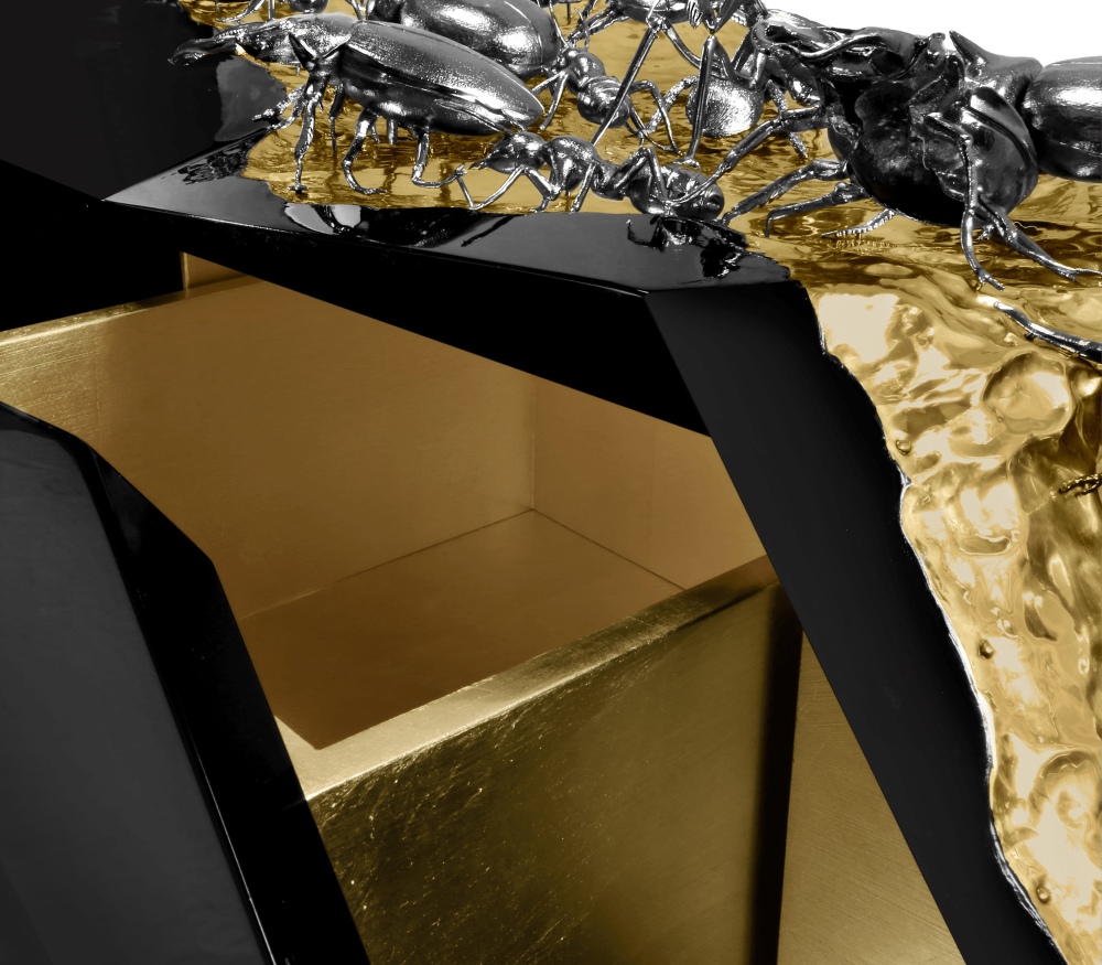 DIAMOND METAMORPHOSIS SIDEBOARD